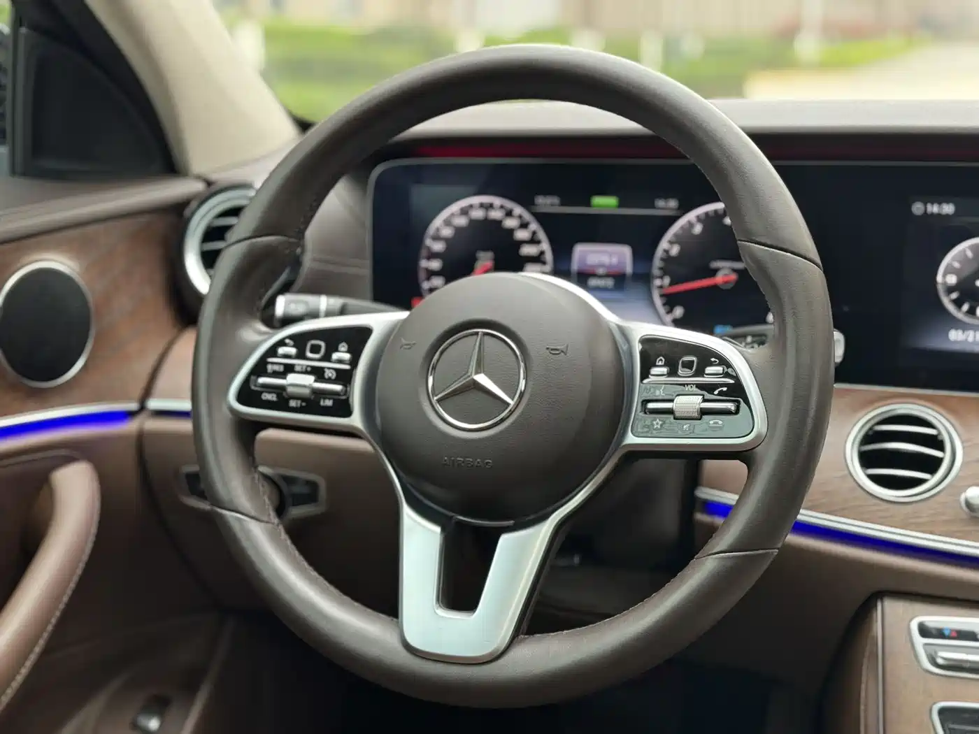 Mercedes-Benz E-Class 2019 E 260 L фото 7