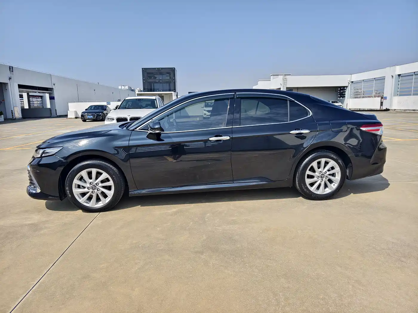 Toyota Camry 2021 2.0G Luxury Edition фото 3