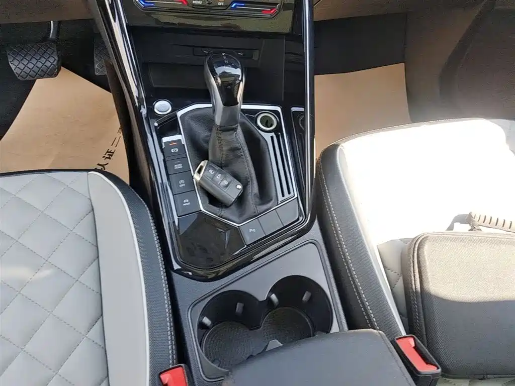 Volkswagen Tayron 2023 300TSI 2WD Luxury Plus Advanced Edition фото 14