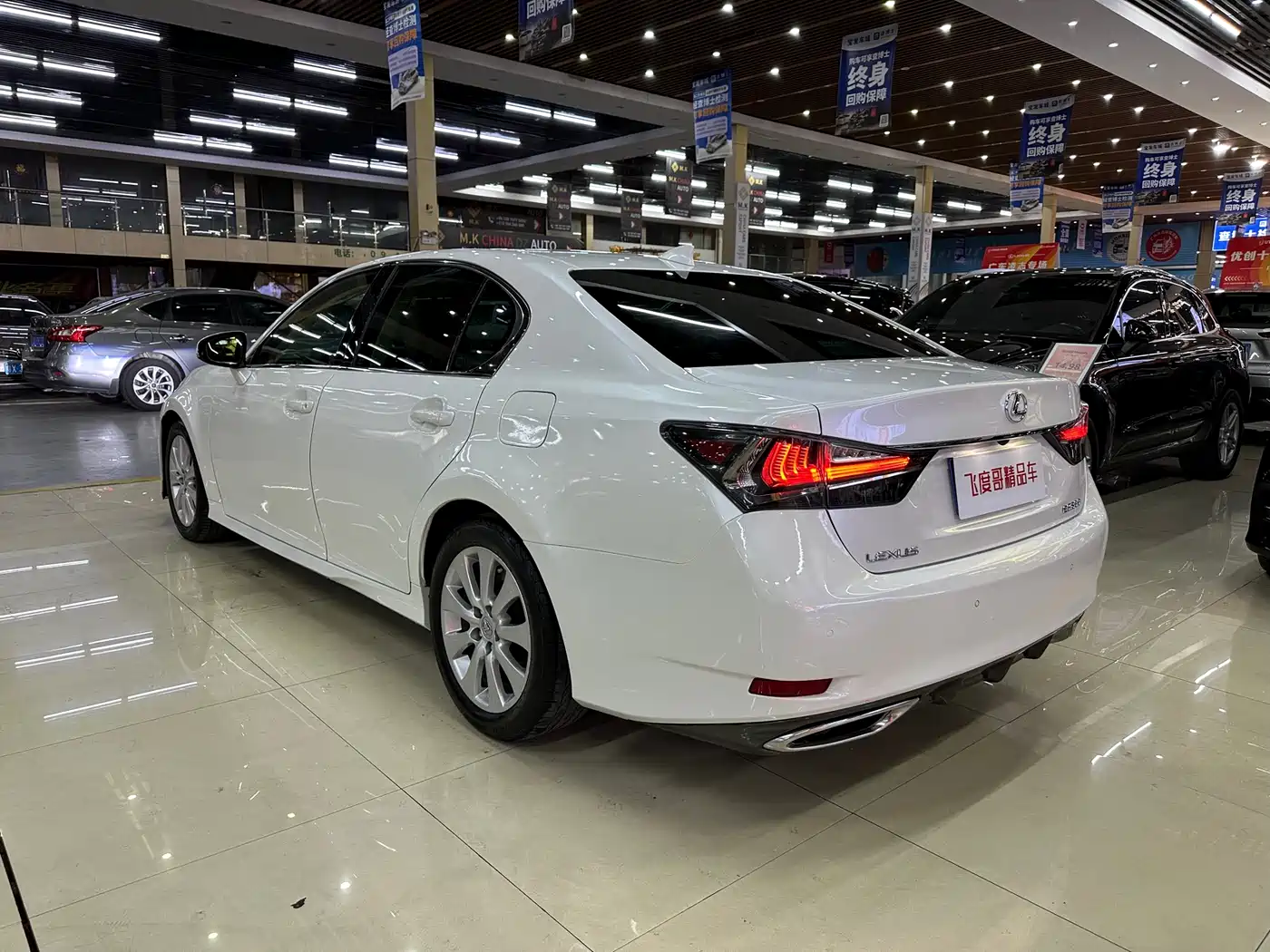 Lexus GS 2016 200t Leading Edition фото 9