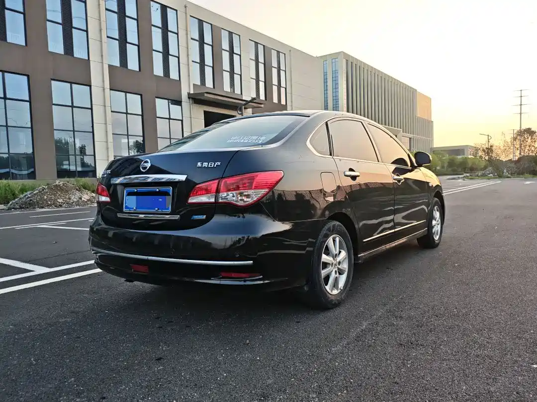 Фото 4 - Nissan Sylphy
