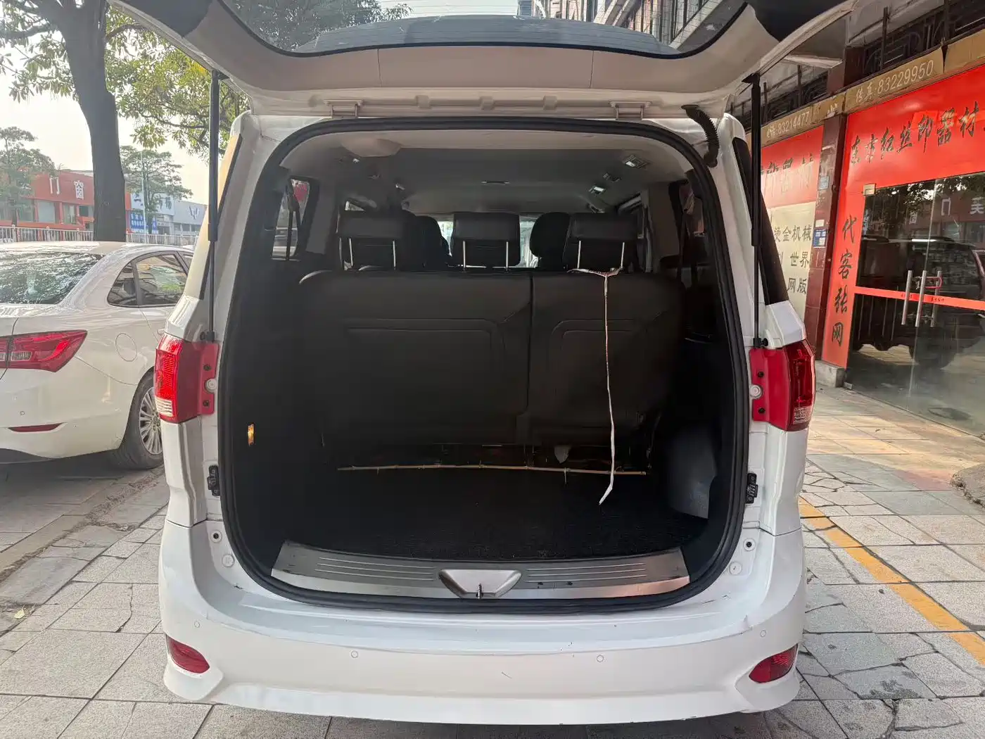 SAIC Maxus Maxus G10 2021 2.0T Manual Elite Edition Diesel 8-Seater фото 7