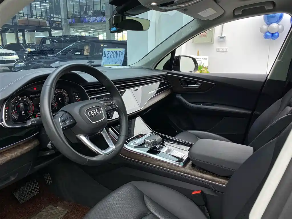 Audi Q7 2023 55 TFSI quattro S line Sport фото 5