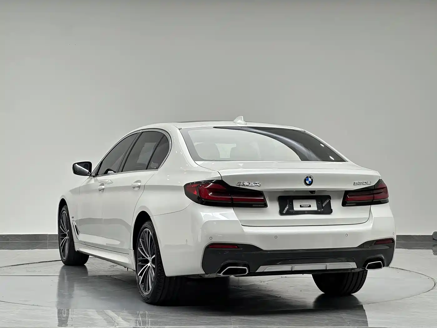 BMW 5 Series, миниатюра 6