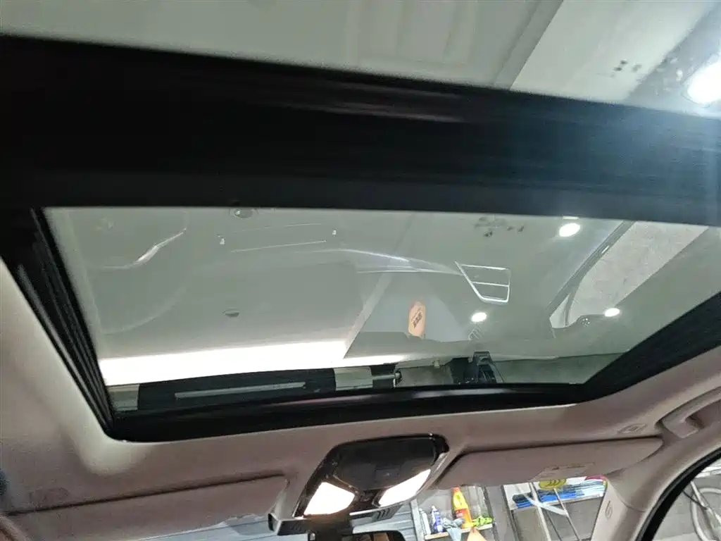 BMW i3 2025 eDrive 40 L Shadow Night Package фото 18