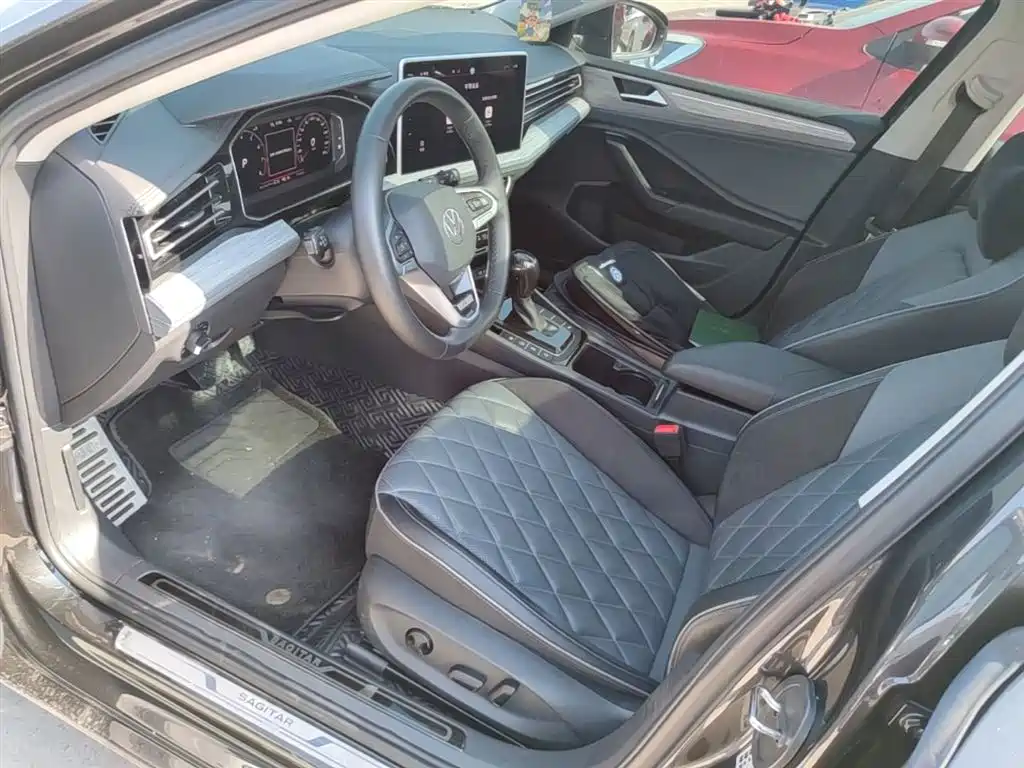 Volkswagen Sagitar 2023 300TSI DSG Excellence Edition фото 15