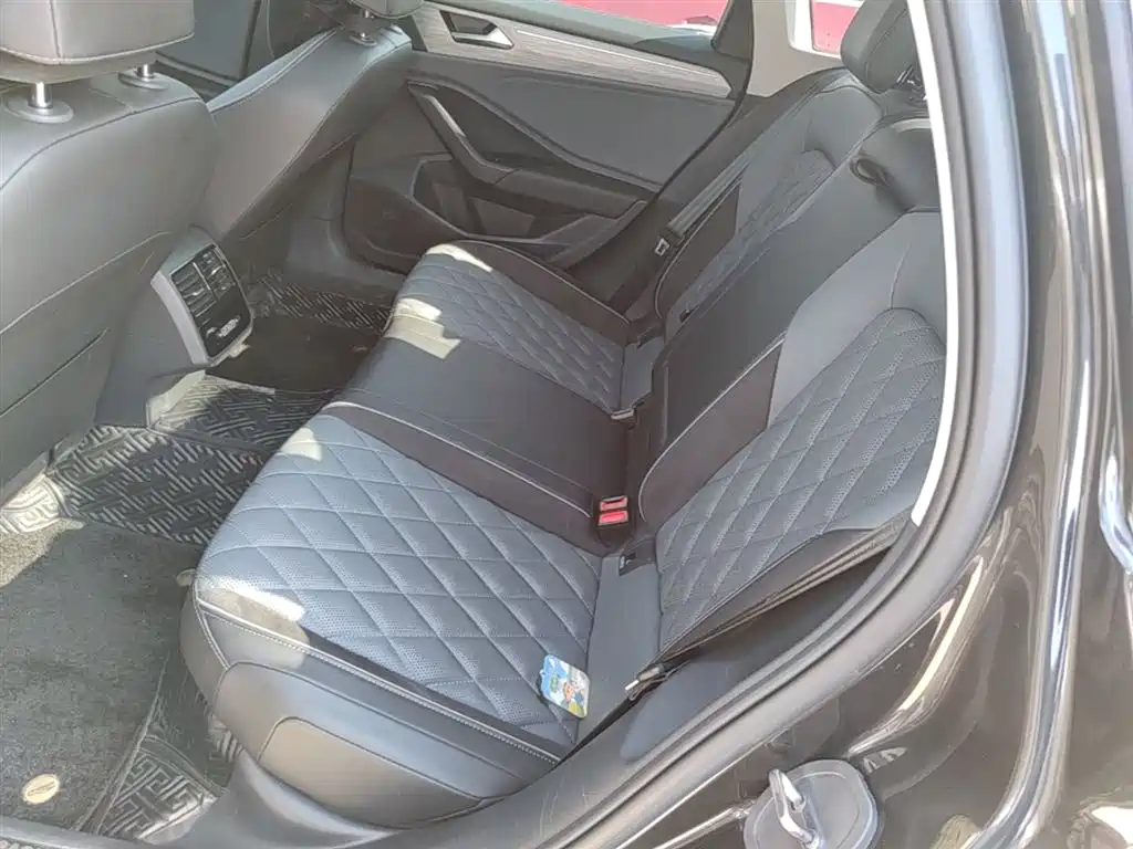 Volkswagen Sagitar 2023 300TSI DSG Excellence Edition фото 17