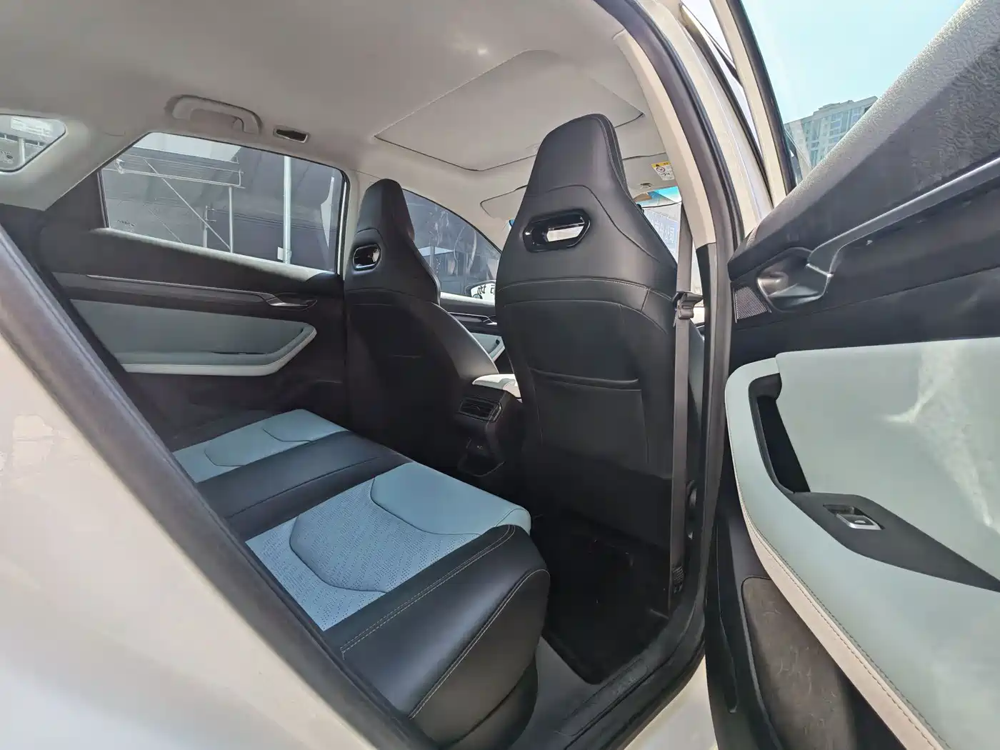 Geely Emgrand S 2022 2022 1.4T CVT Crossover Player