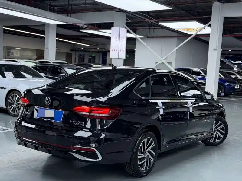 Volkswagen Lavida 2024 Model 300TSI DSG Starlight Leading Edition фото 8