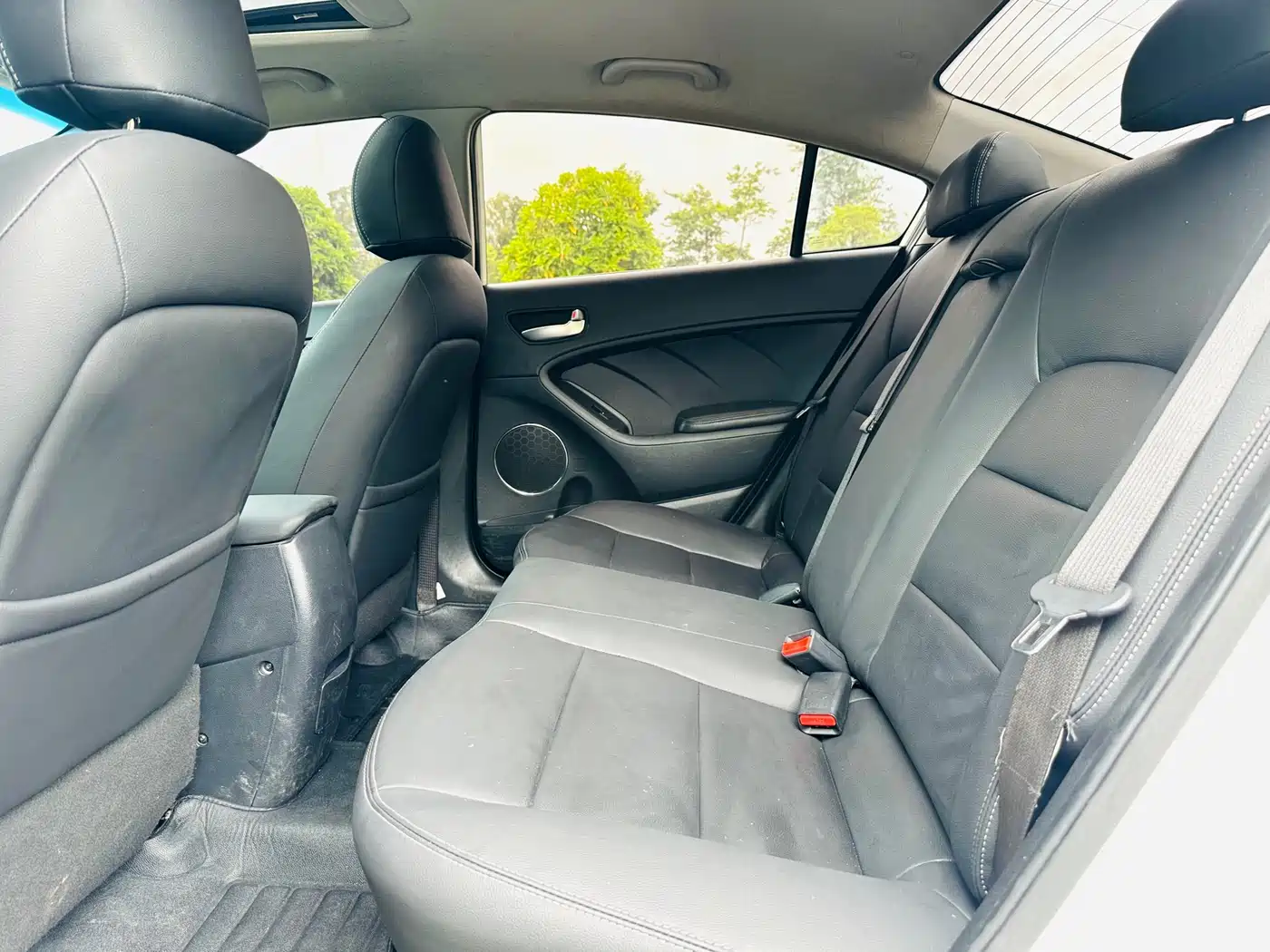 Kia K3 2015 1.6L Automatic GLS фото 11