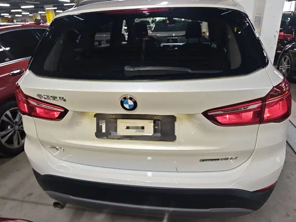 BMW X1 2019 sDrive18Li Fashion Model фото 6