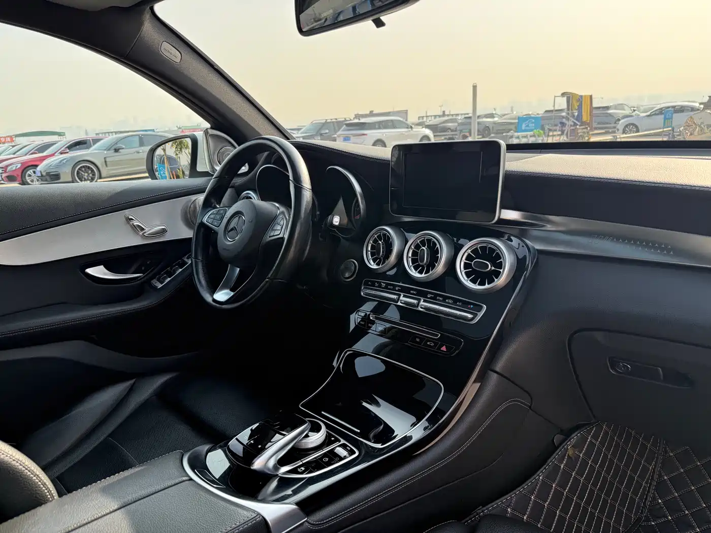 Mercedes-Benz GLC Coupe 2019 GLC 200 4MATIC Coupe SUV фото 9