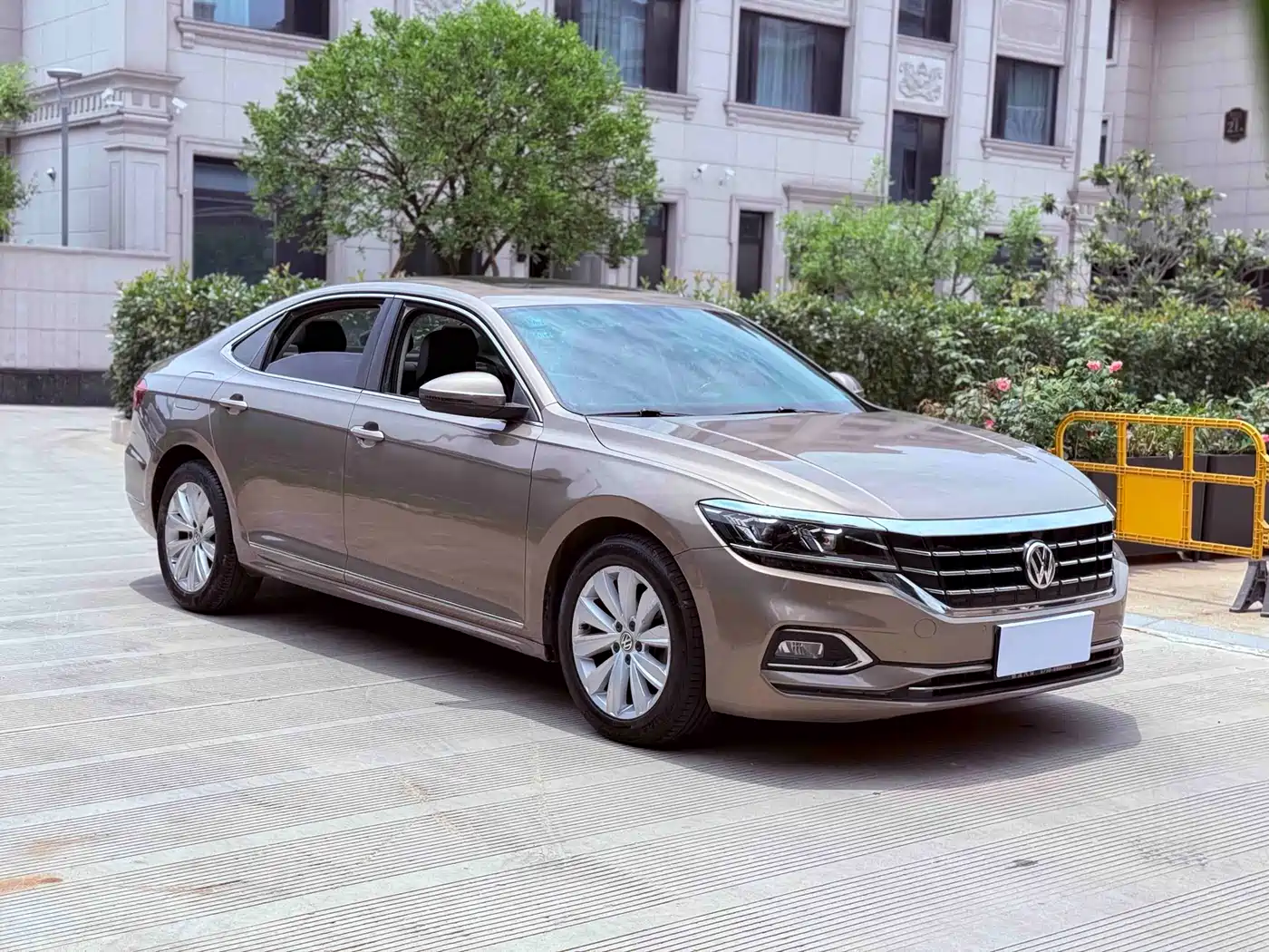 Volkswagen Passat 2019 330TSI Elite Version China VI фото 3