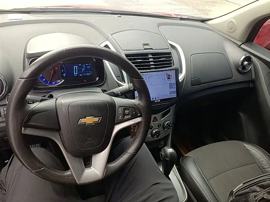 Chevrolet Trax 2014 1.4T Automatic 2WD Luxury фото 10