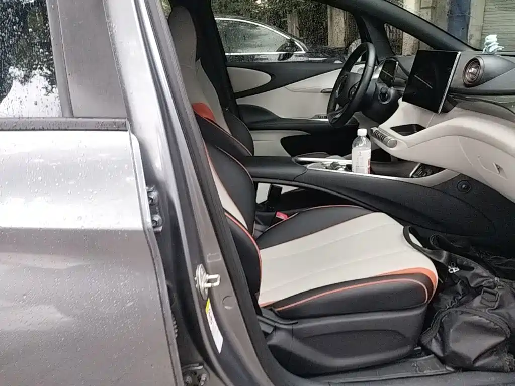 Фото 25 - BYD Dolphin