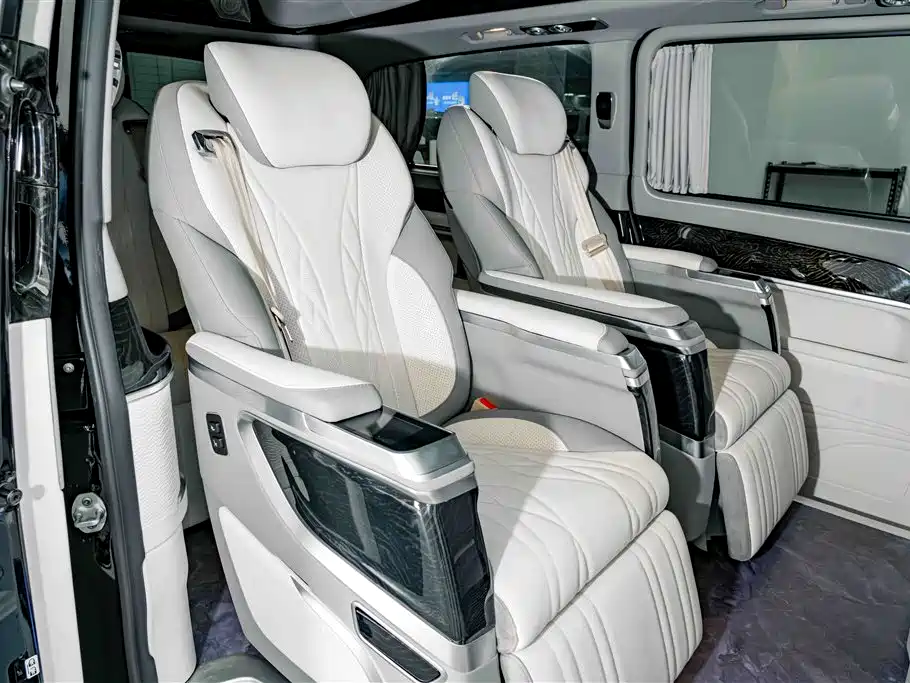 Mercedes-Benz V-Class 2022 V 260 L Long Wheelbase Prestige Edition фото 23
