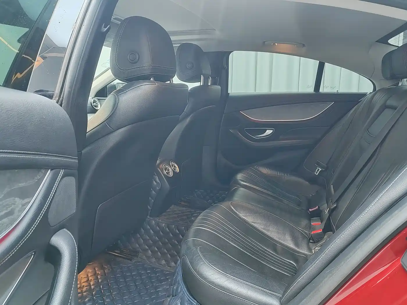 Mercedes-Benz CLS 2018 CLS 300 Dynamic фото 8