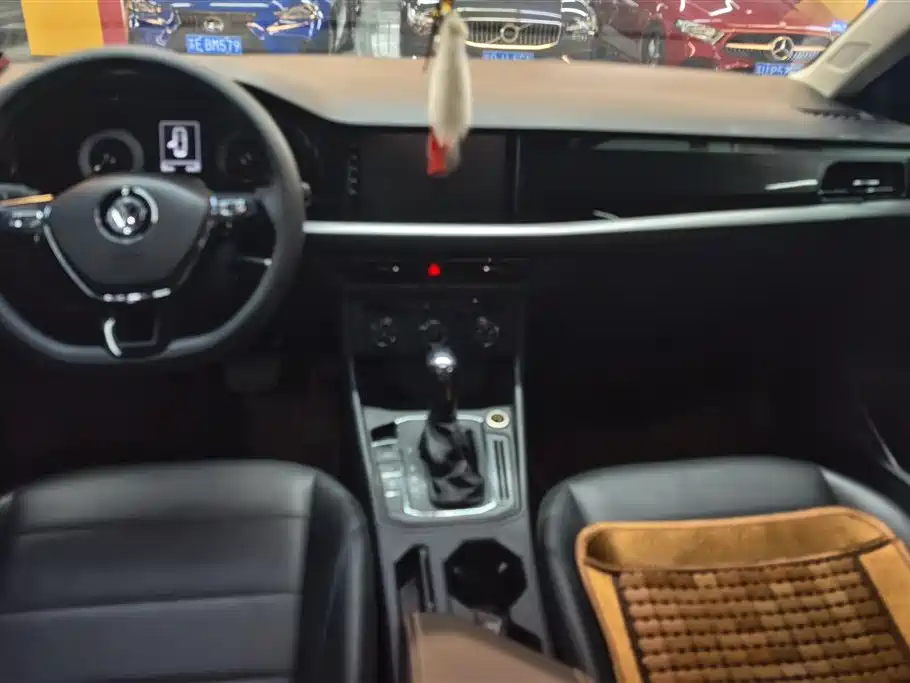 Volkswagen Lavida 2019 1.5L Automatic Comfort Edition China VI фото 12