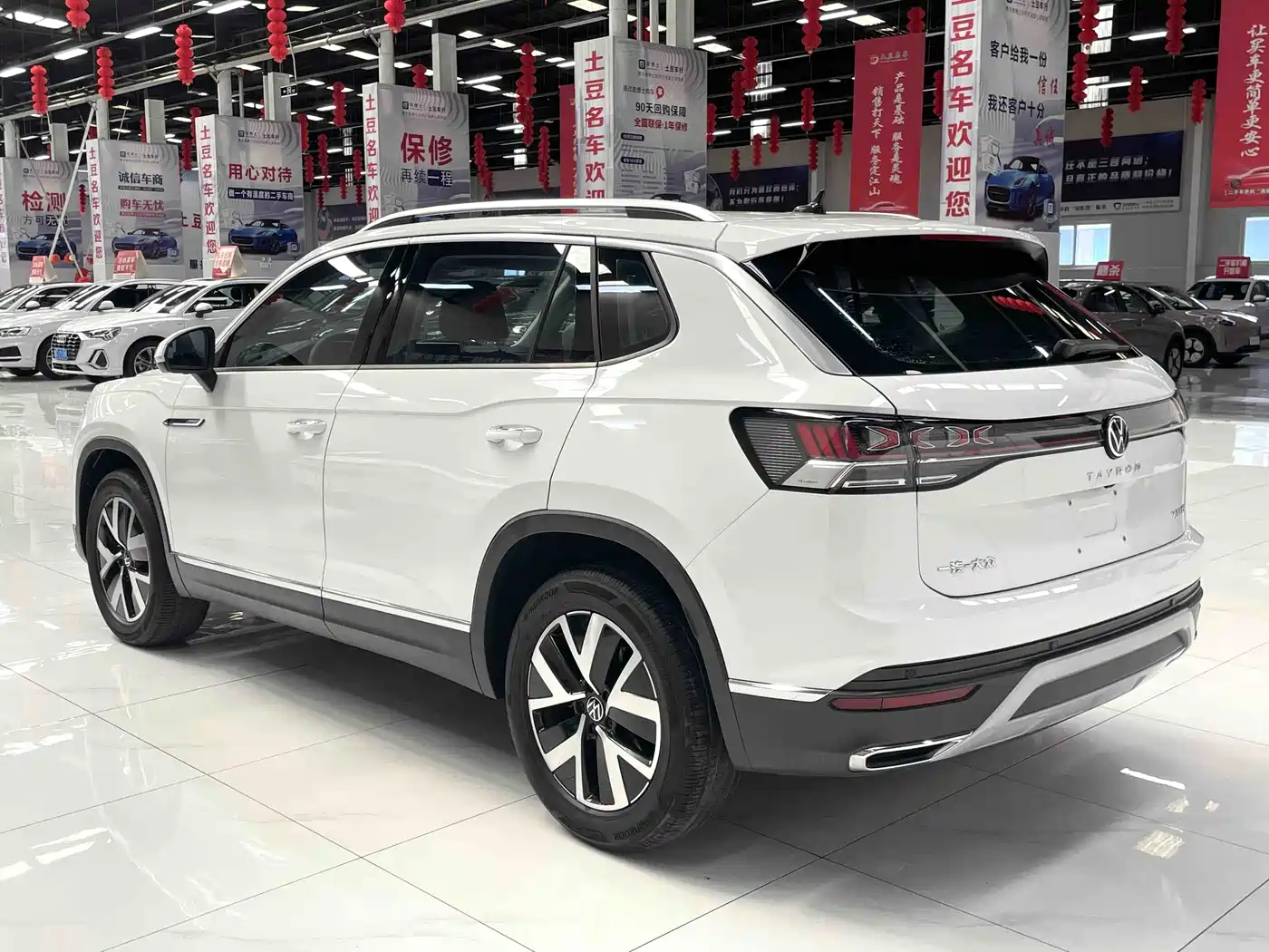 Volkswagen Tayron 2023 280TSI 2WD Luxury Plus Advanced Edition фото 6