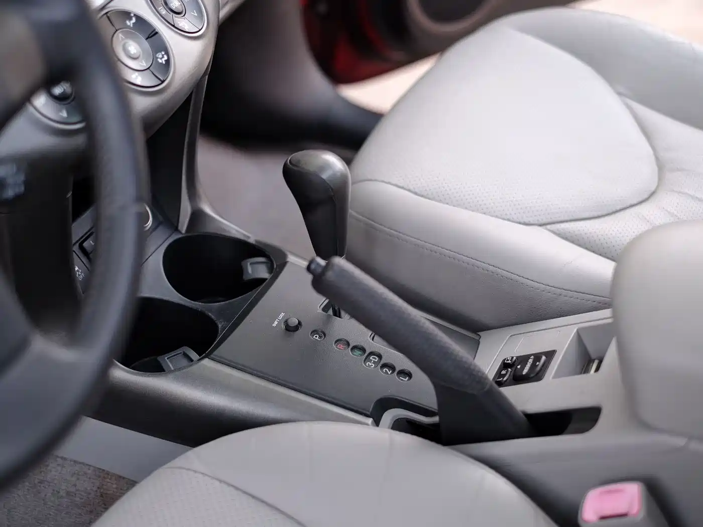 Toyota RAV4 Rongfang 2009 2.4L Automatic Luxury Edition фото 25