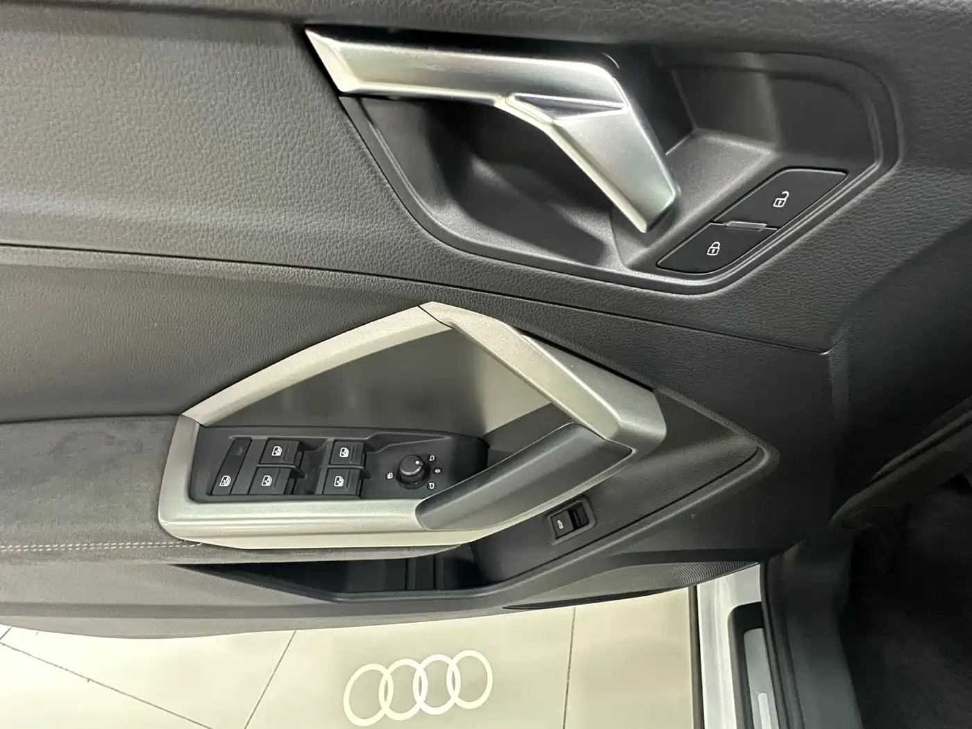 Audi Q3 2022 35 TFSI Fashion Dynamic фото 12
