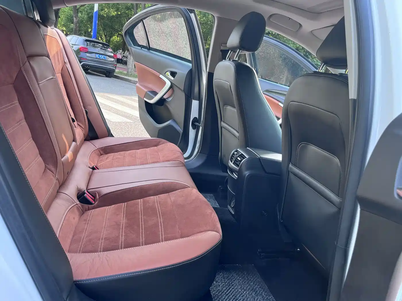 Buick Regal 2015 1.6T Elite Tech Edition фото 16
