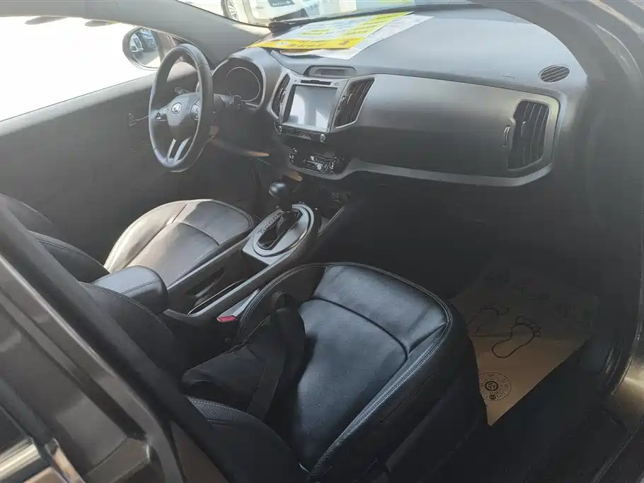 Kia Sportage 2016 2.0L Automatic 2WD GLS фото 8
