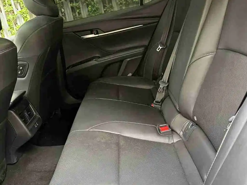 Toyota Camry 2024 Hybrid 2.0HE Elite Edition фото 10