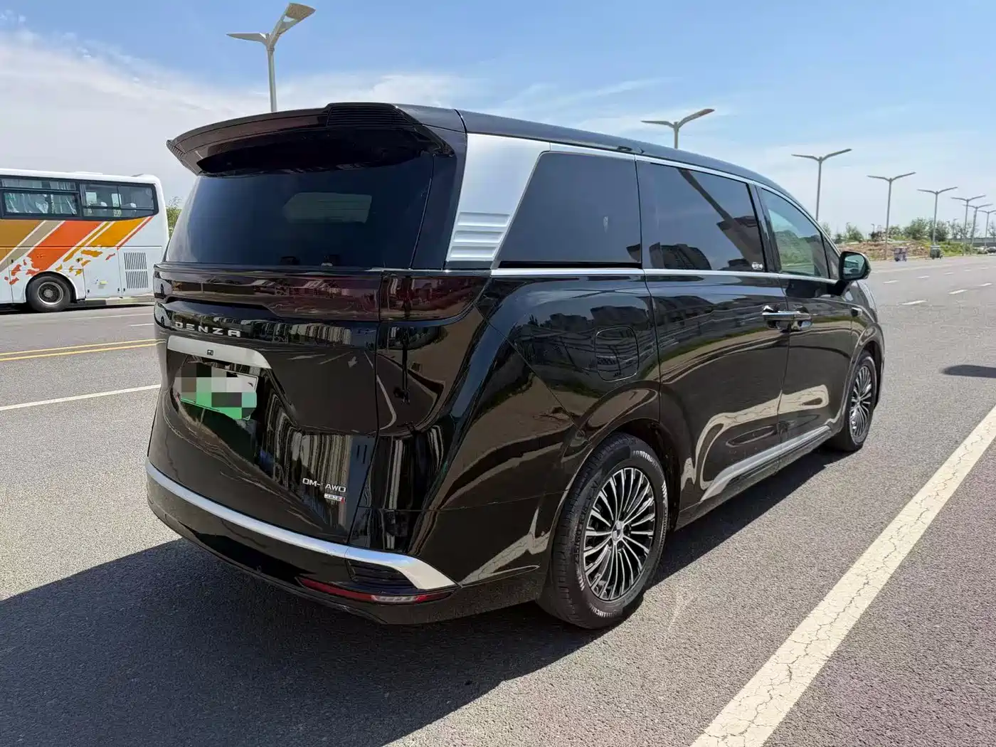 Denza D9 2025 DM-i Smart Drive Edition 1020 AWD Luxury фото 4