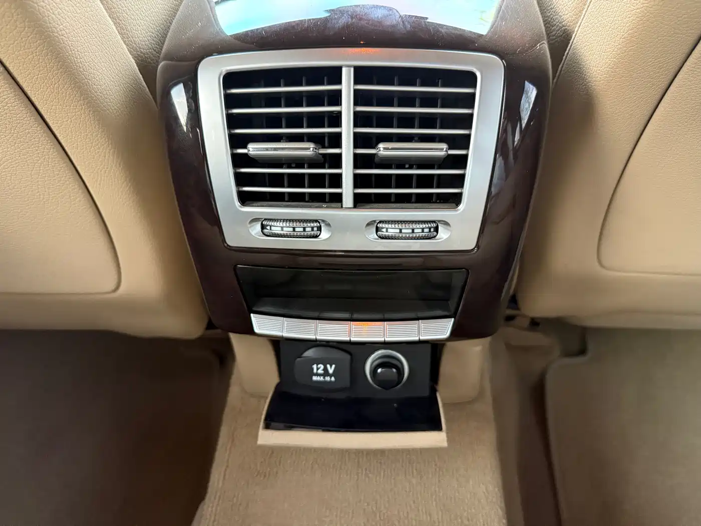Mercedes-Benz S-Class 2012 S 300 L Luxury Grand Edition фото 22