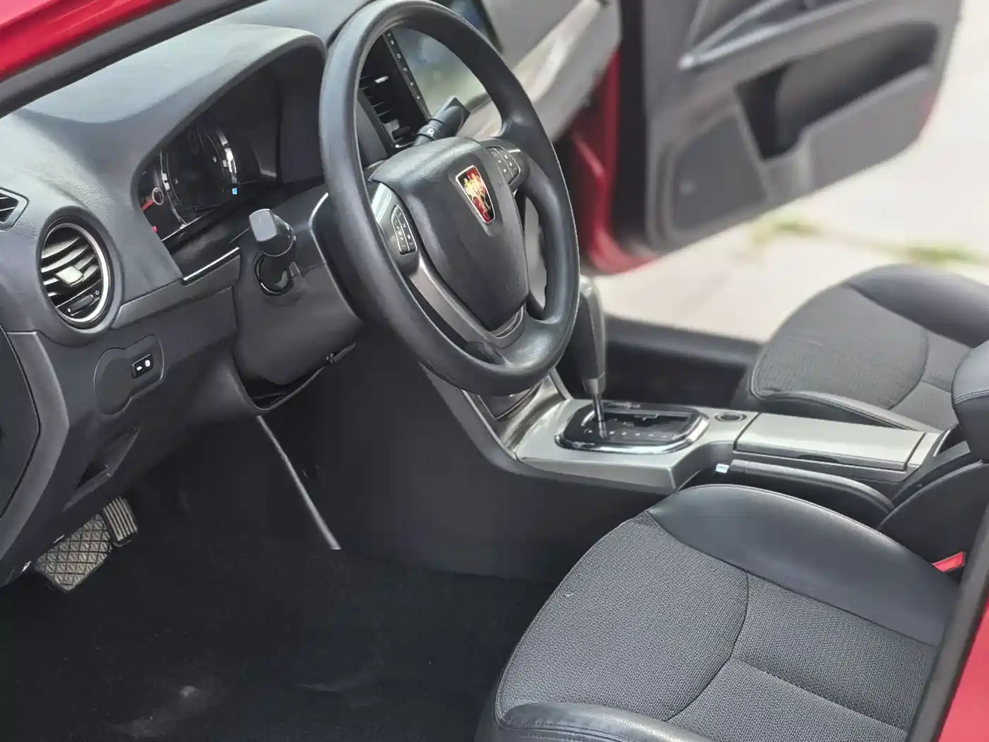 Roewe 350 2013 2013 350C 1.5L Automatic Joy Edition