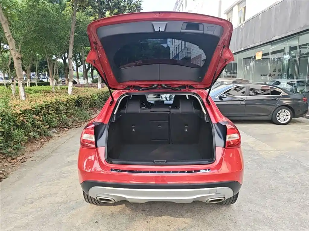 Mercedes-Benz GLA 2016 GLA 200 Dynamic фото 19