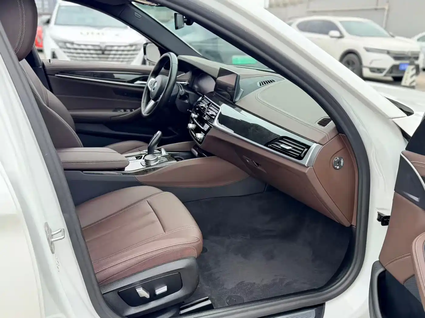 BMW 5 Series 2020 525Li M Sport Package фото 7
