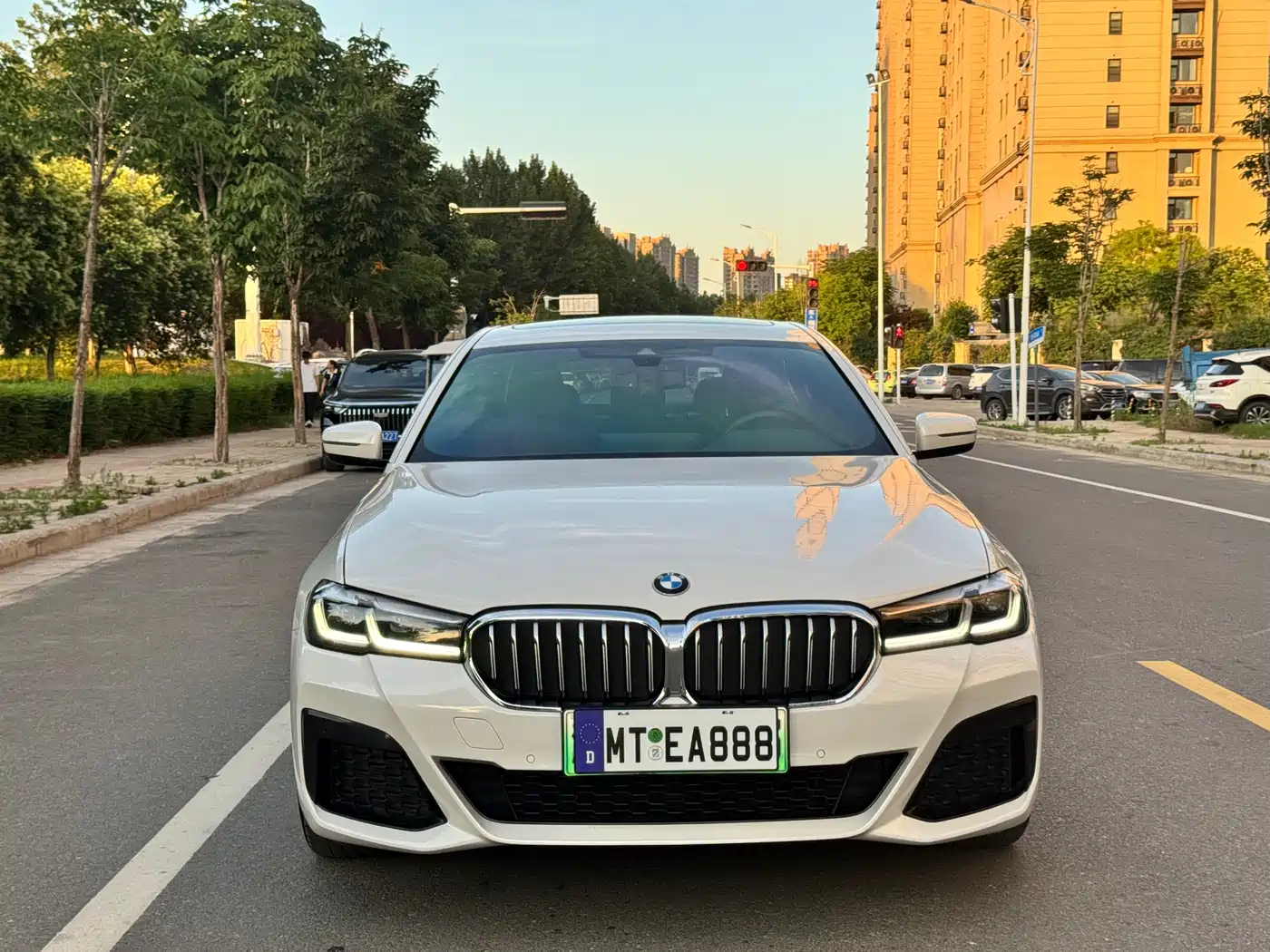 BMW 5 Series New Energy 2021 535Le M Sport Package фото 2