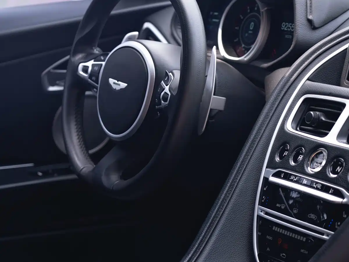 Aston Martin DB11 2019 2019 Model 4.0T V8 Coupe