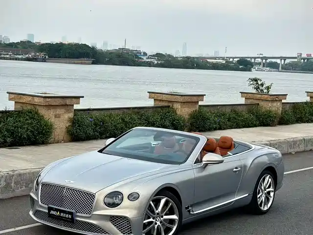 Bentley Continental 6.0T GT W12, кабриолет