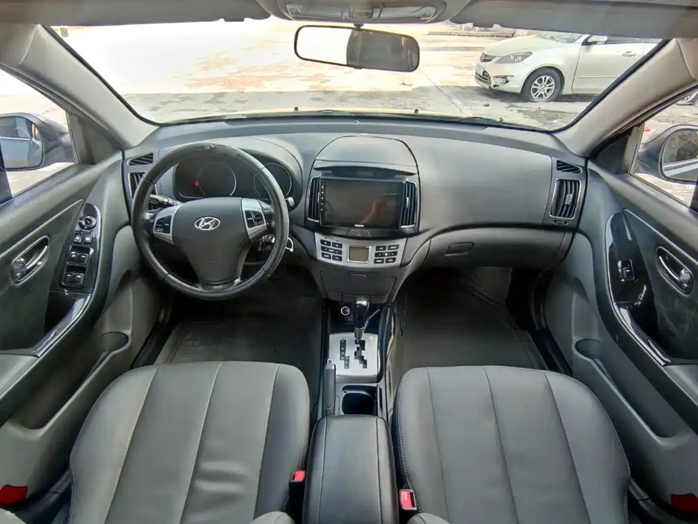 Hyundai Elantra 2011 1.6L Automatic Luxury фото 5