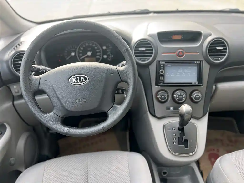Kia Carens 2011 2.0L 7-Seater Automatic Standard фото 6