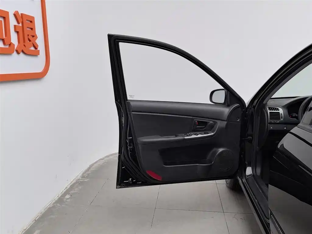 Kia Cerato 2012 1.6L MT GL фото 8
