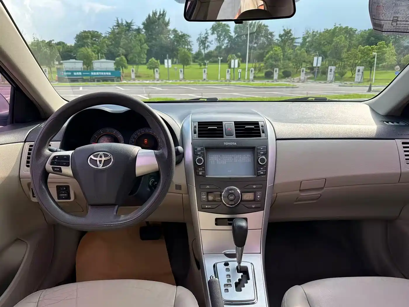 Фото 9 - Toyota Corolla