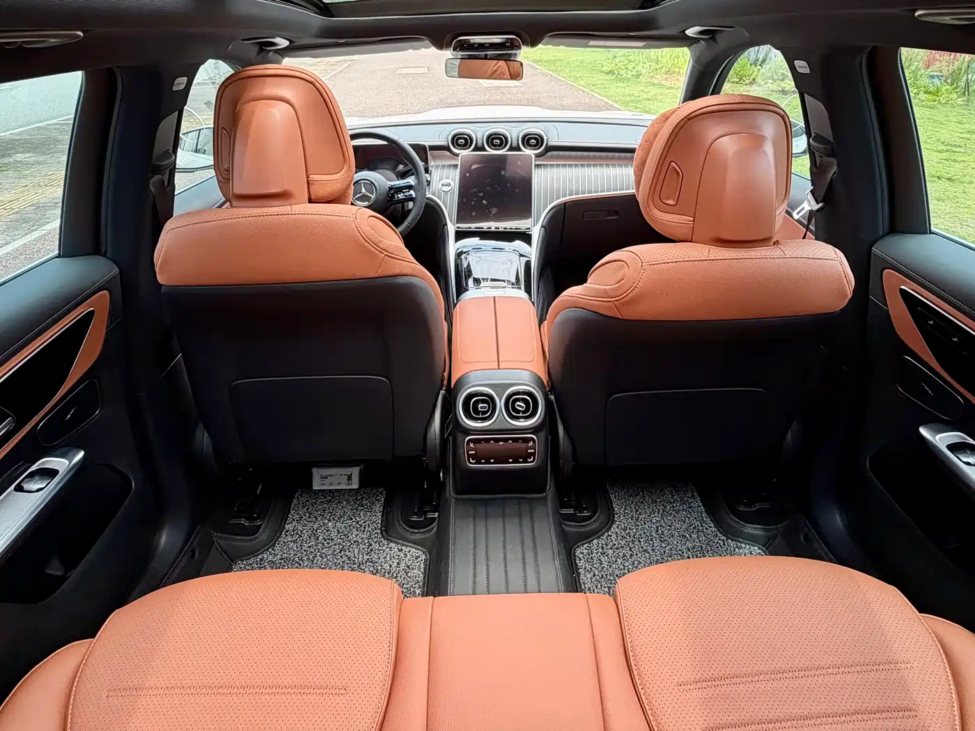 Mercedes-Benz GLC 2023 Facelift GLC 260 L 4MATIC Luxury 5-Seater фото 7