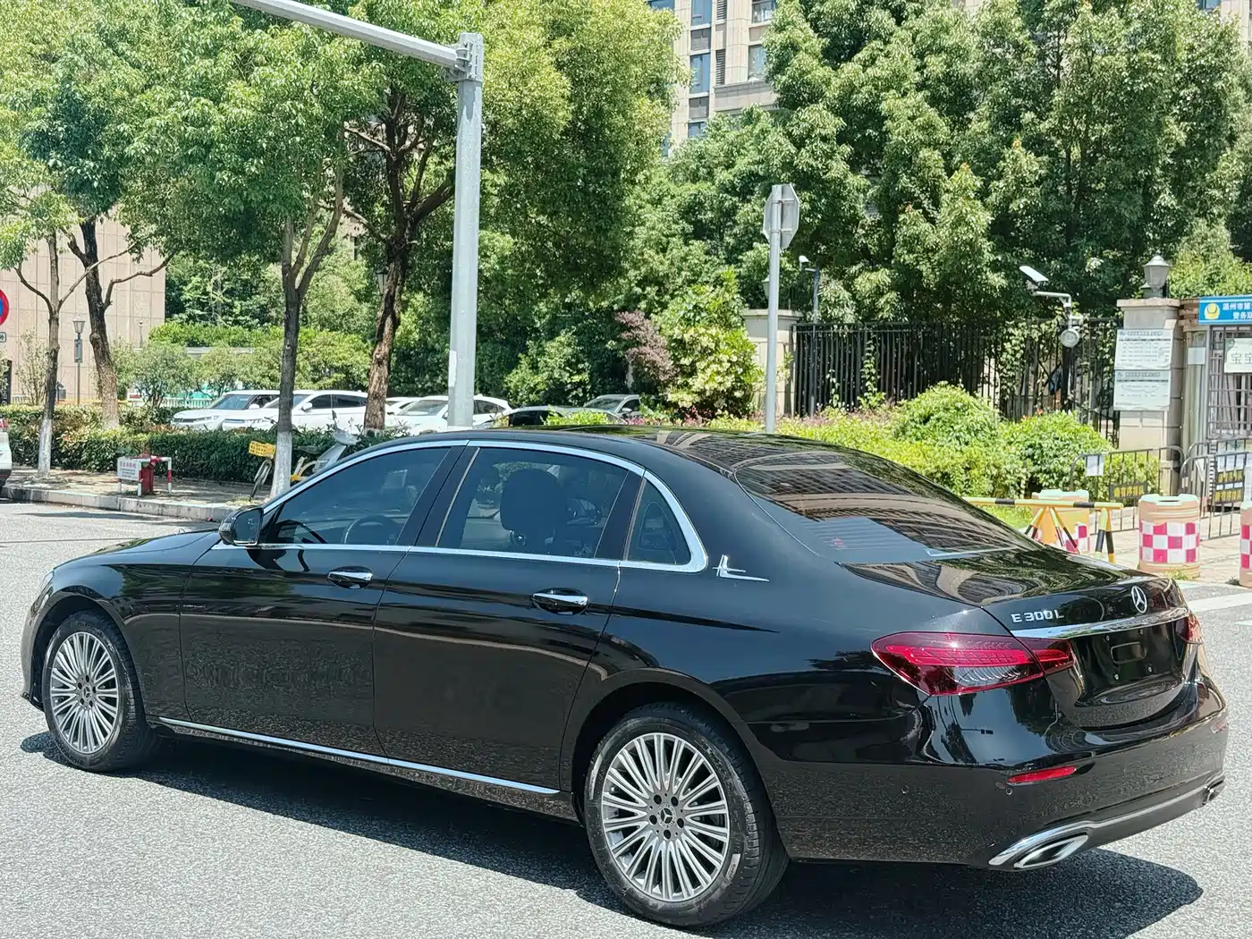 Mercedes-Benz E-Class 2023 Facelift E 300 L Fashion фото 5