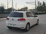Photo 7 - Volkswagen Golf