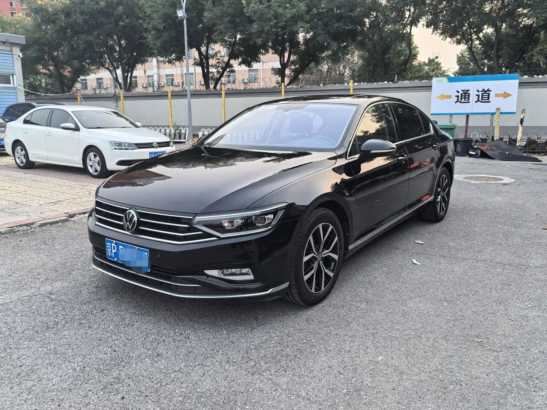 Фото 1 - Volkswagen Magotan