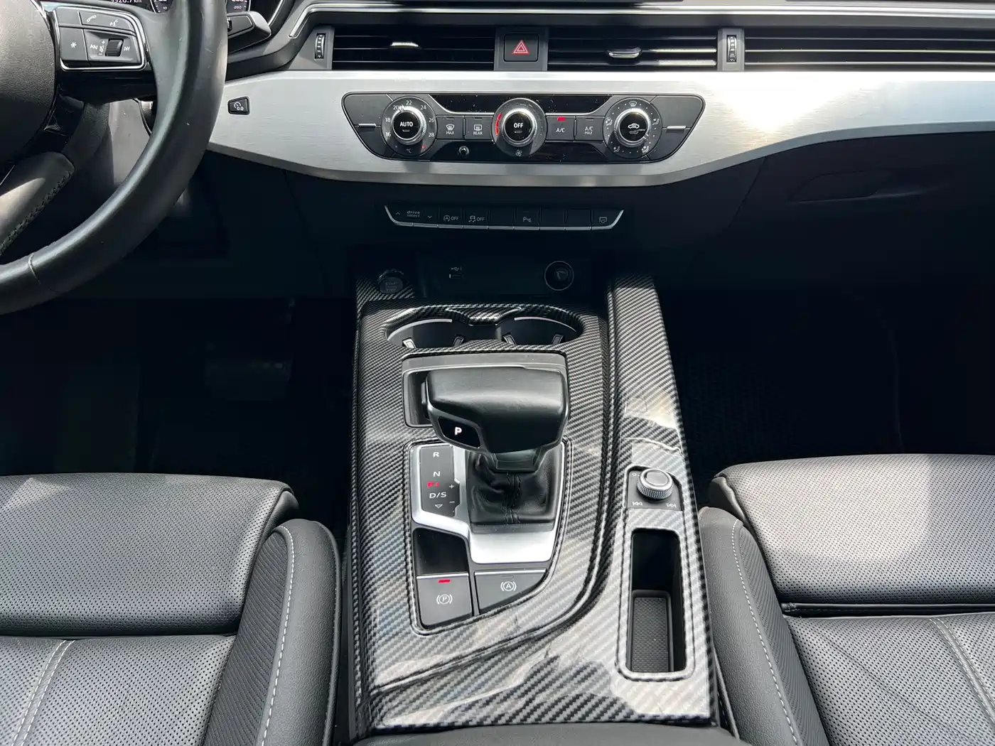 Audi A4L 2020 40 TFSI Fashion Dynamic Edition фото 13