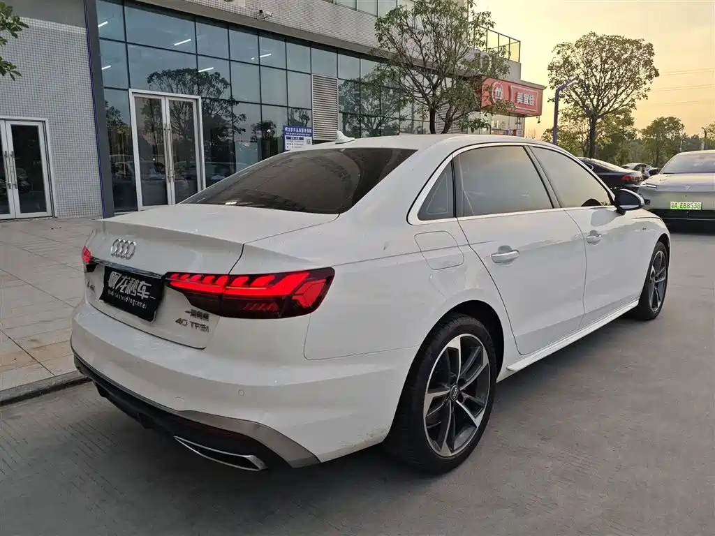 Audi A4L 2020 40 TFSI Fashion Dynamic Edition фото 2