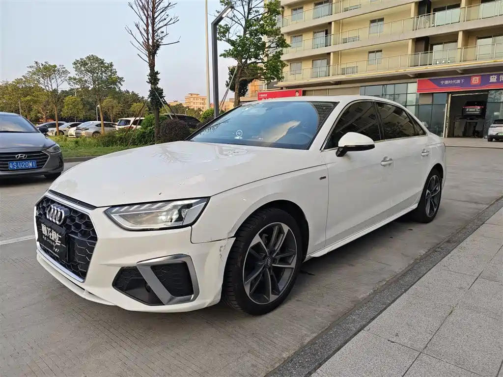 Audi A4L 2020 40 TFSI Fashion Dynamic Edition