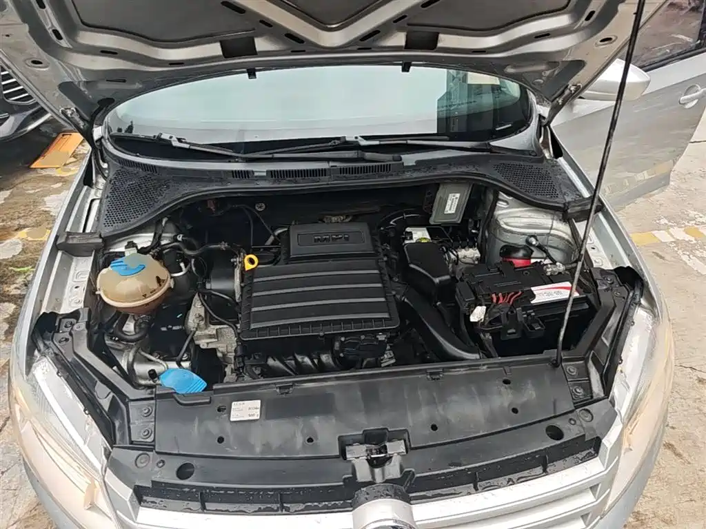 Volkswagen Santana 2015 1.4L Manual Trend Edition фото 20
