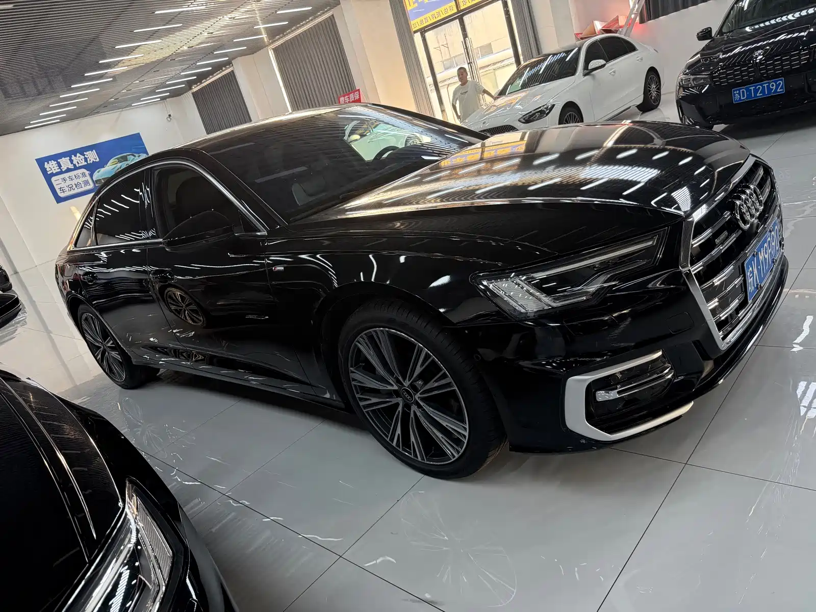 Photo 4 - Audi A6L