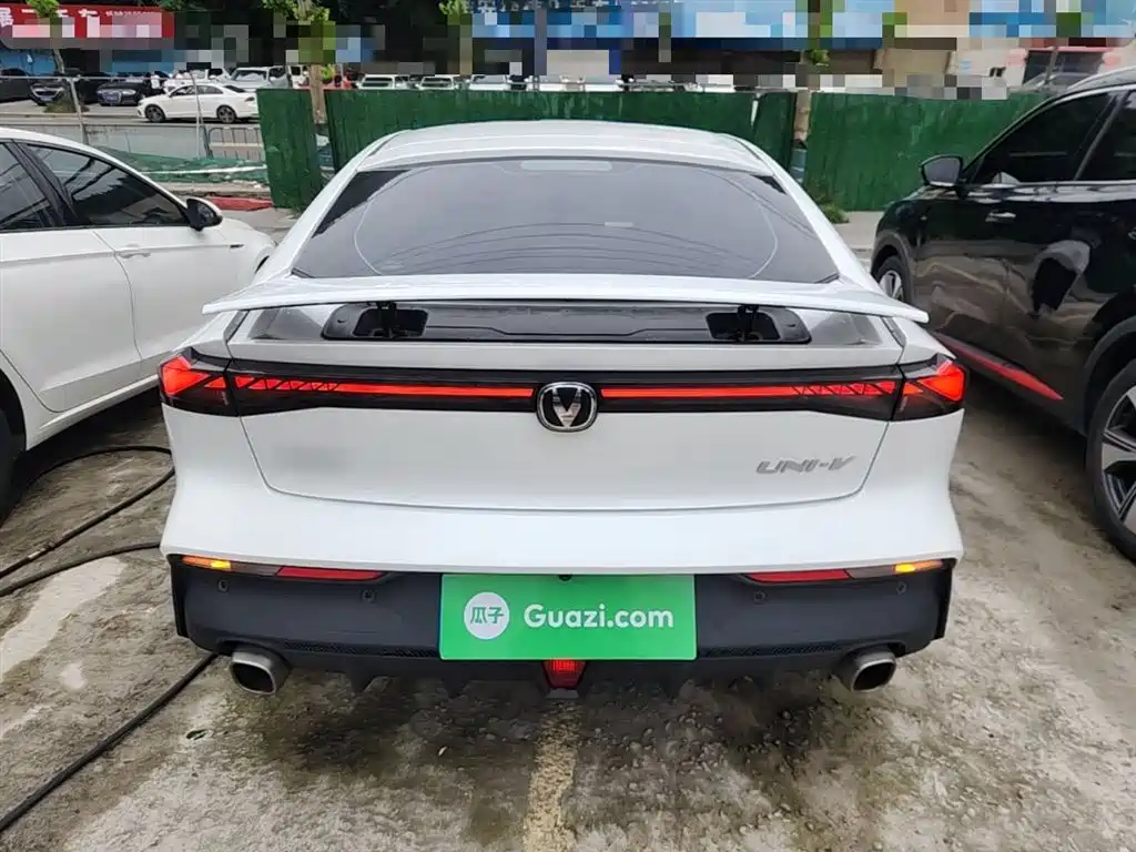 CHANGAN UNI-V